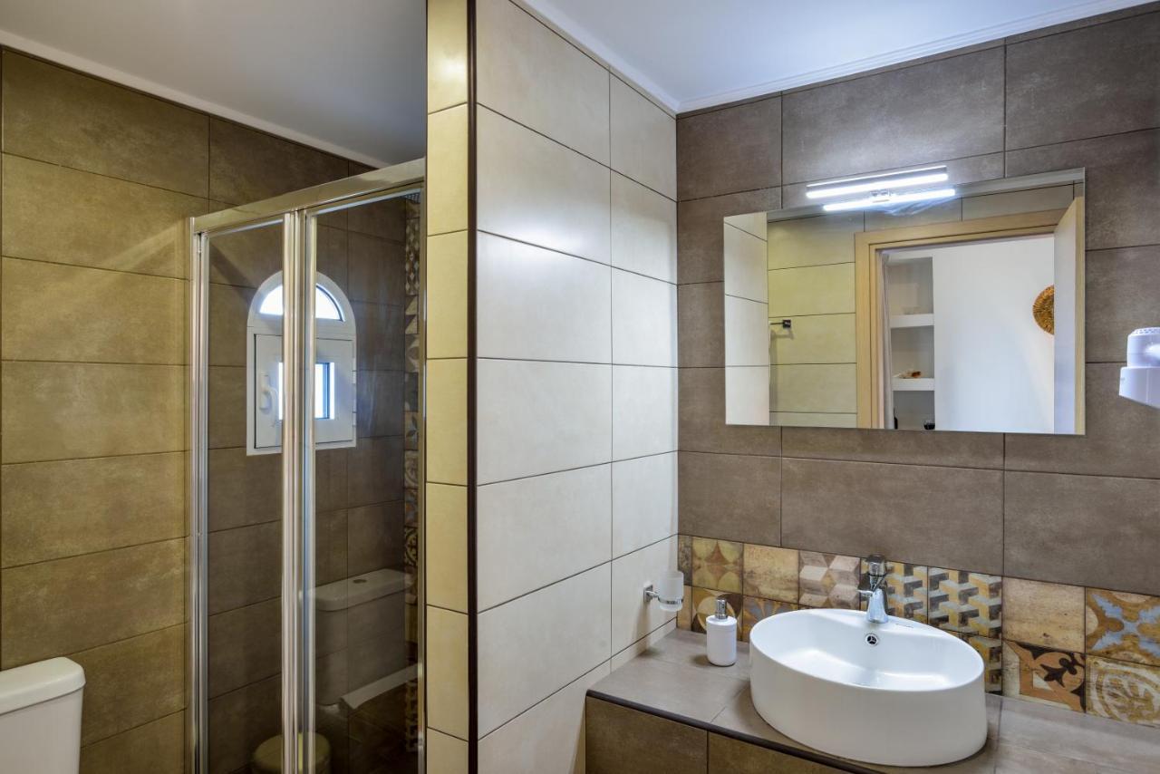Ilingas Mare Aparthotel Khora Sfakion Exterior photo