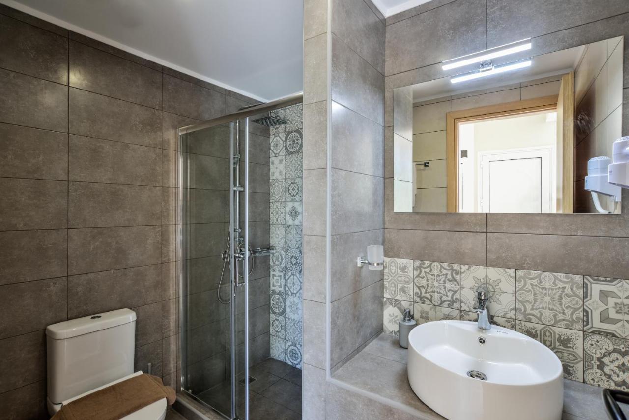Ilingas Mare Aparthotel Khora Sfakion Exterior photo
