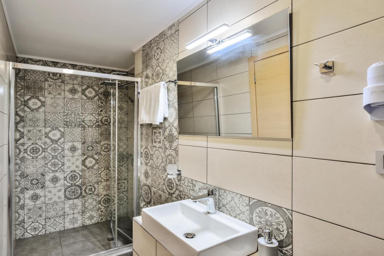 Ilingas Mare Aparthotel Khora Sfakion Exterior photo