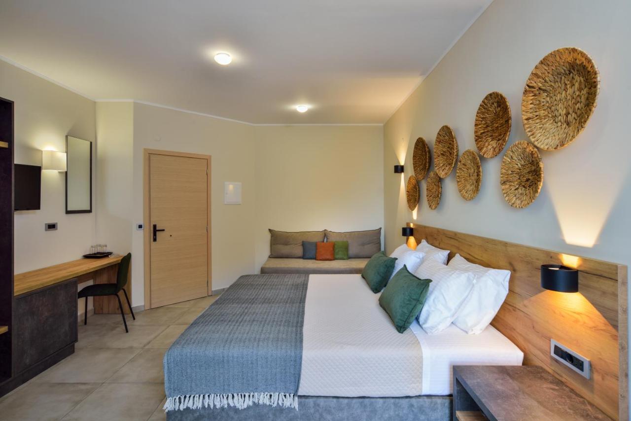 Ilingas Mare Aparthotel Khora Sfakion Exterior photo