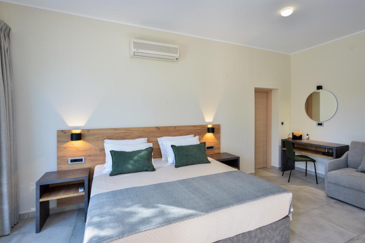Ilingas Mare Aparthotel Khora Sfakion Exterior photo
